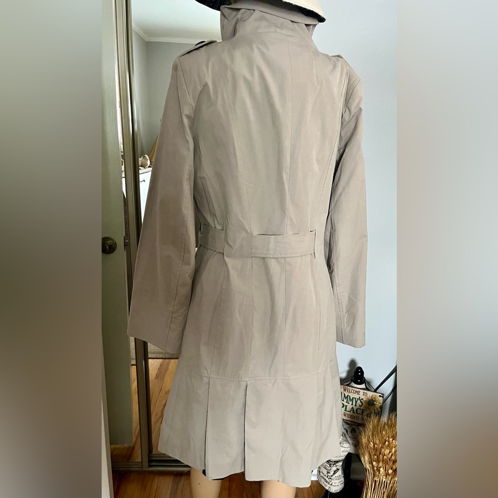 Calvin Klein Beige Double-Breasted Trench Coat - Picture 4 of 9